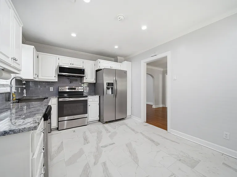 1240 S Birmingham Ave — Photo 15