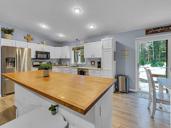 5th image of 2216 N Jebavy Dr