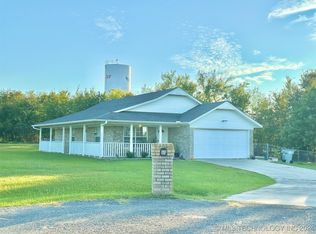 1600 E Willow Dr, Stigler, OK 74462