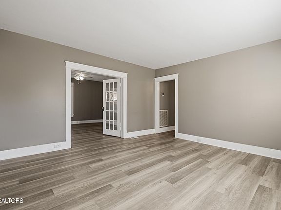 5th image of 2200 Lawson Ave
