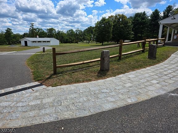 5th image of 60 Perryville Rd