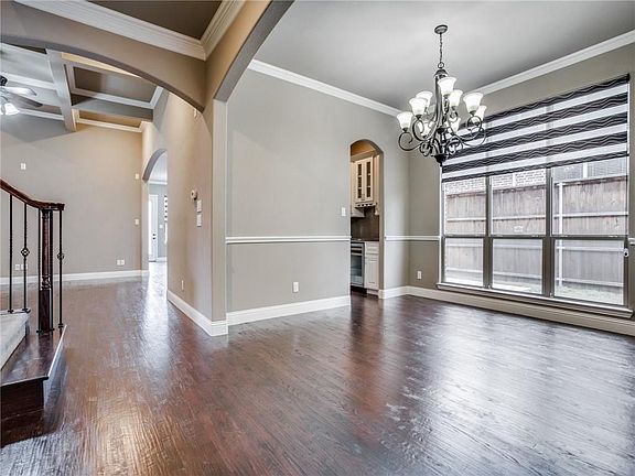 5th image of 8205 Almont Dr