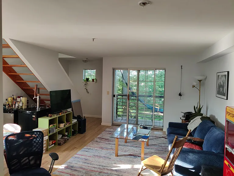 125 Hildred Dr — Photo 2