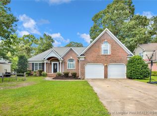 1199 Hunters Trl, Hope Mills, NC 28348