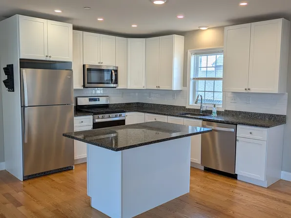 207 Winthrop St #1, Quincy, MA 02169