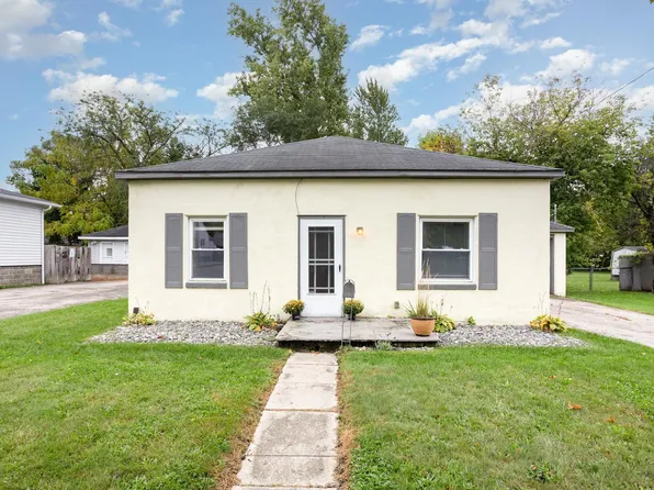 2002 Woodside Ave, Essexville, MI 48732