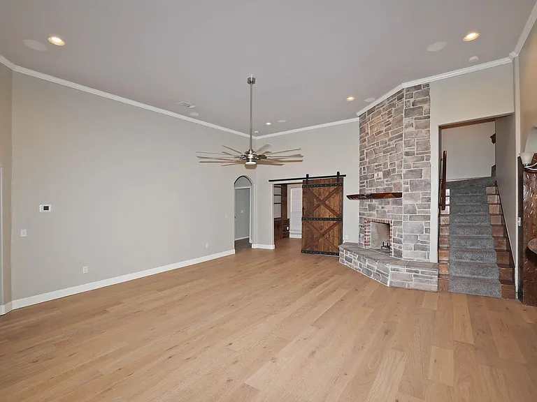 7501 Continental Pkwy — Photo 4