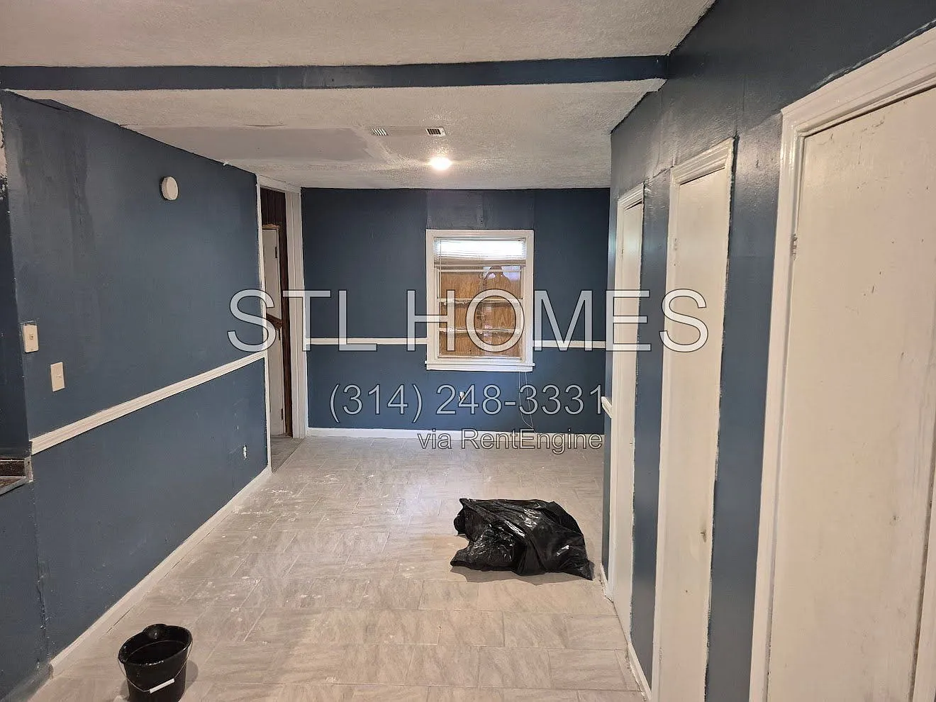 3 bed, 1.0 bath, 1052 sqft, $895 — Photo 2