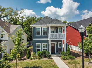 325 Lakeside Park Dr, Hendersonville, TN 37075