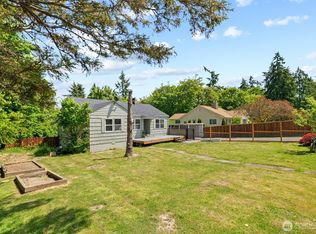 307 4th St, Steilacoom, WA 98388