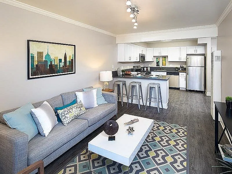 Solstice Apartments — Photo 4