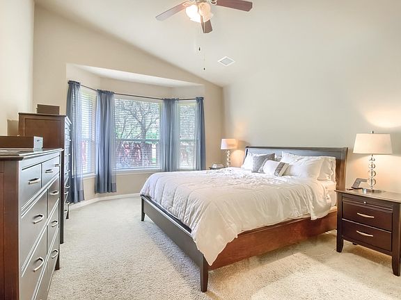 4th image of 8417 Alophia Dr