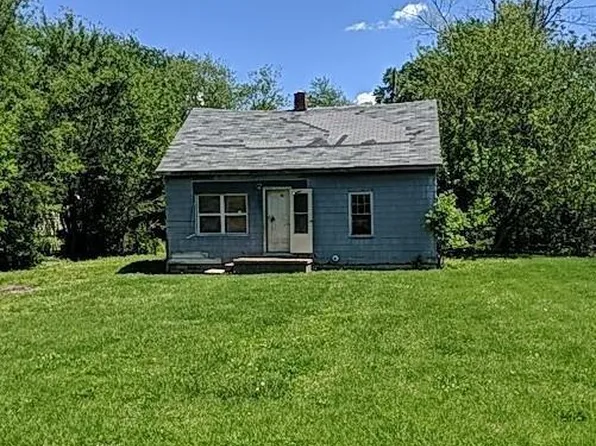 222 Lindenwood Dr, East Alton, IL 62024