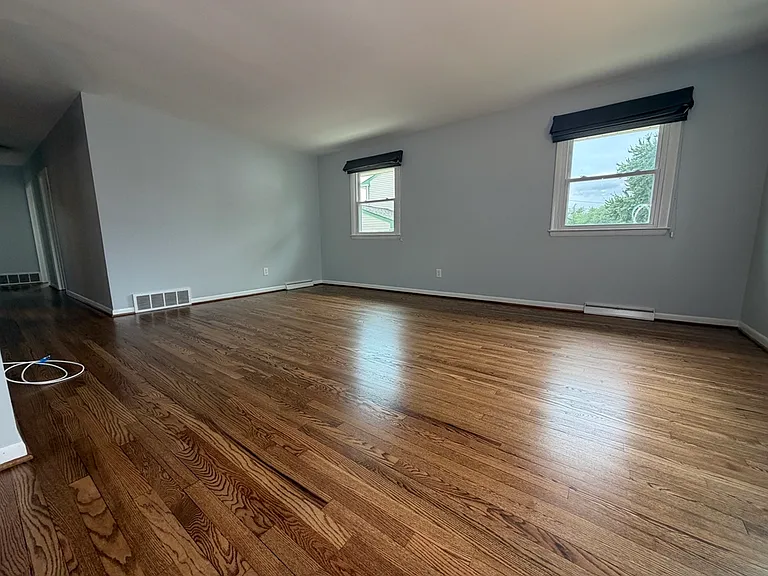 3211 Carillon Dr — Photo 7