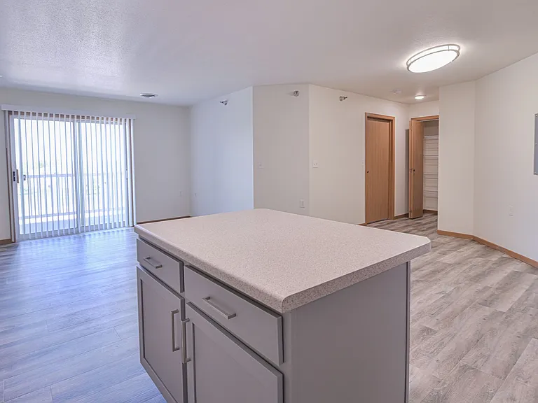 West Ridge Apartments — Photo 14