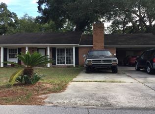 2608 Harvey Rd, Beaufort, SC 29902