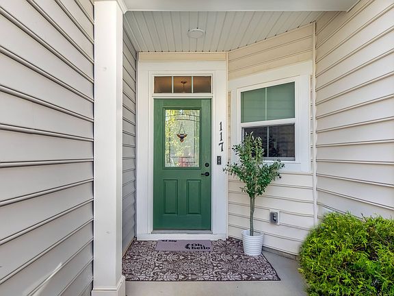 2nd image of 117 Price St