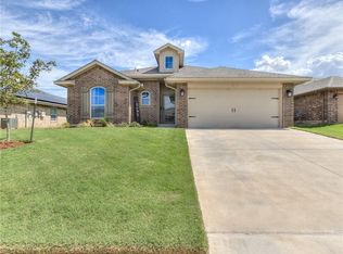 9708 Ashford Dr, Yukon, OK 73099