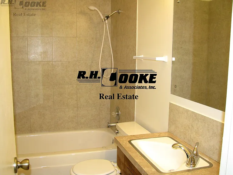623 E Gordon Ave — Photo 8