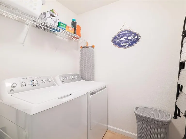 1819 Melissa Oaks Ln — Photo 23