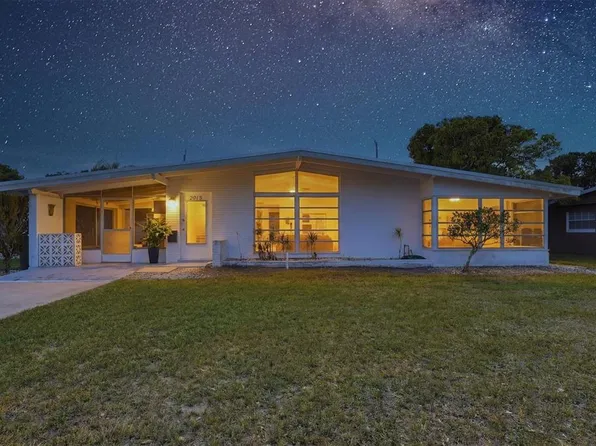 3876 Prudence Dr, Sarasota, FL 34235