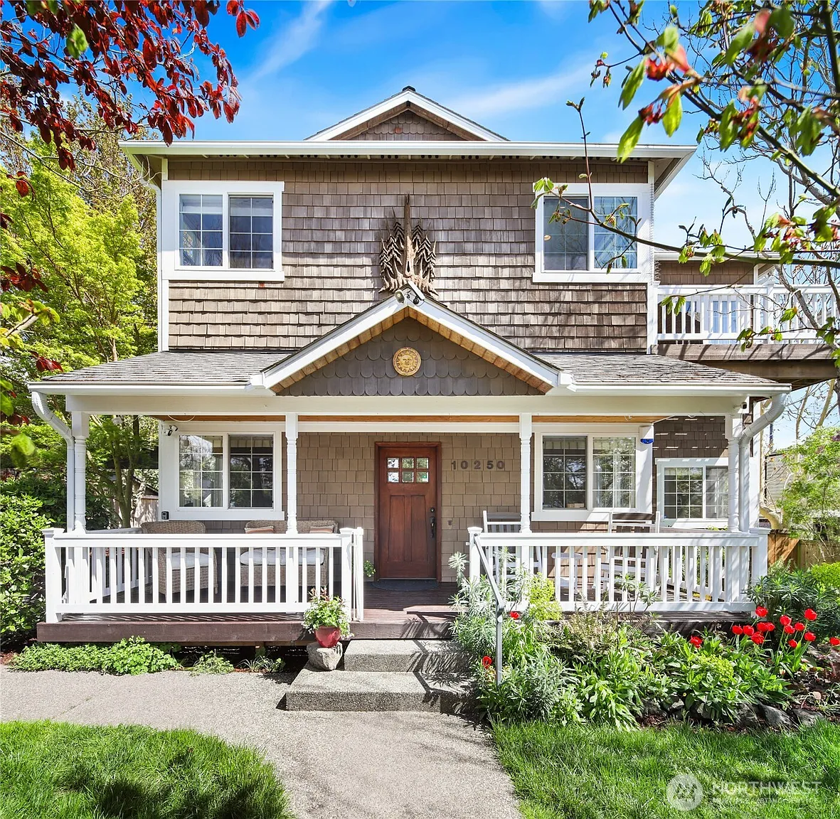 10250 37th Avenue SW photo 1