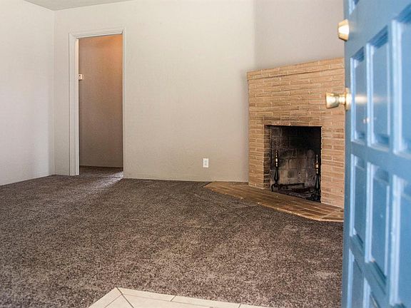 5th image of 2419 W Pecan Ct