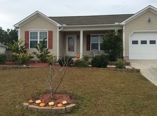 321 Rose Bud Ln, Holly Ridge, NC 28445