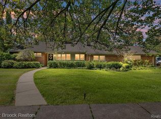 32851 Wentworth St, Beverly Hills, MI 48025