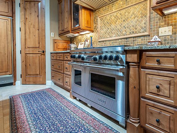 2nd image of 1559 S Cobble Cove Cir