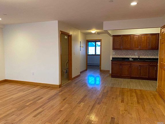 3rd image of 21008 48th Ave Floor 1