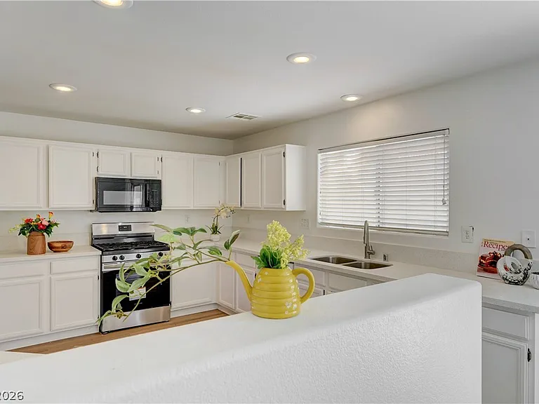 7737 Prosperity River Ave — Photo 19