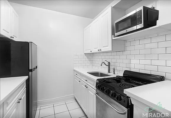 Rented by Mirador Real Estate | media 10