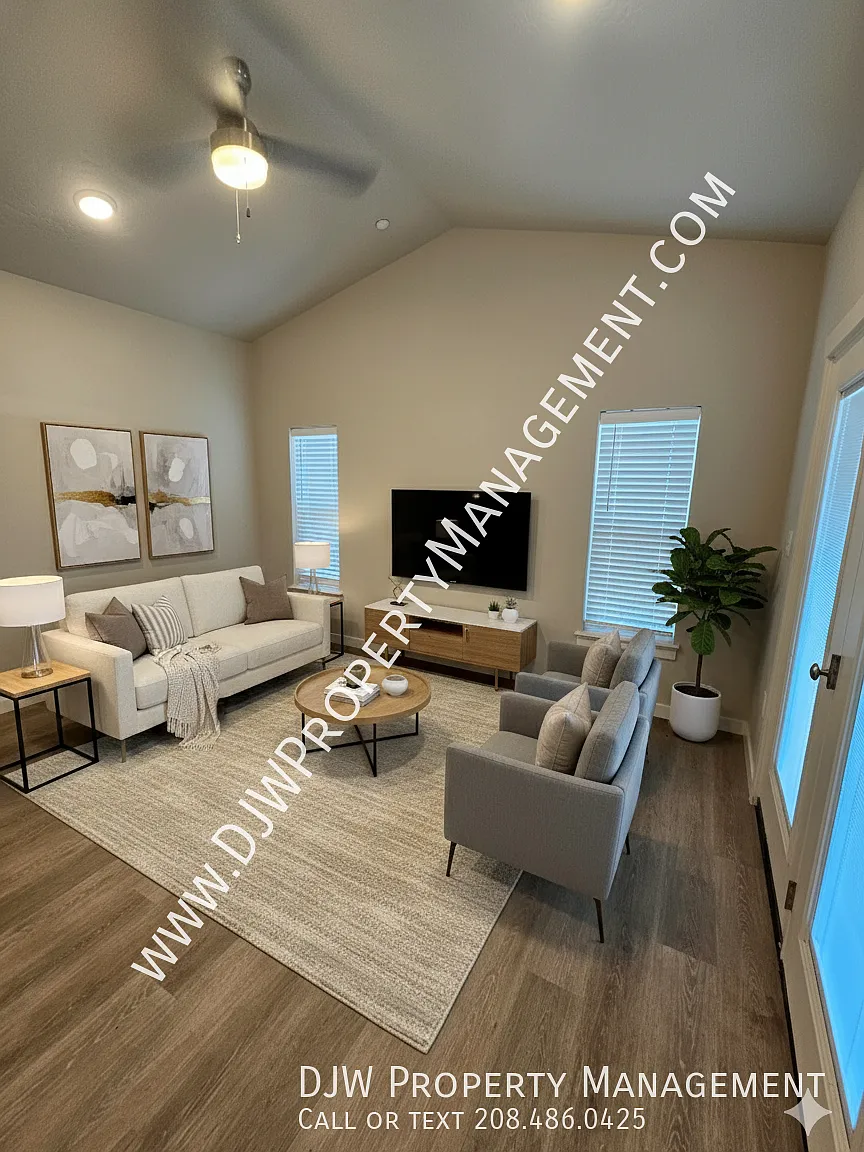 Perfect Location with Modern Finishes! Apply Today! — Photo 2