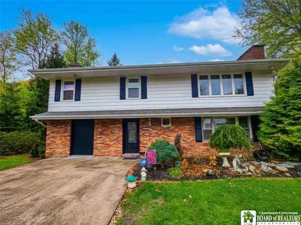 79 Little Gilbert Ln, Bradford, PA 16701