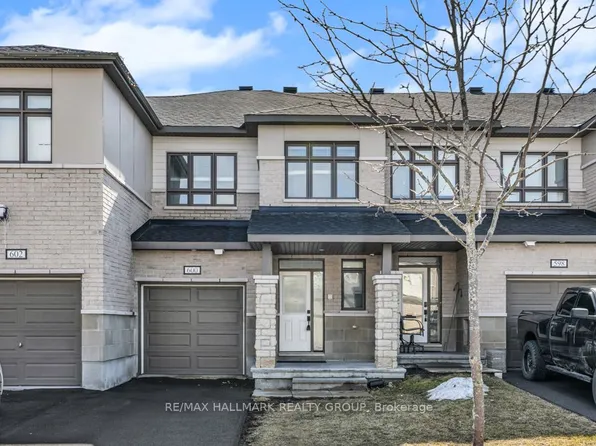 600 Parade Dr, Ottawa, ON K2S 0Y5