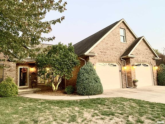 2nd image of 28 Wadsworth Dr