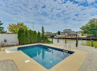 1833 Windward Ct, Toms River, NJ 08753