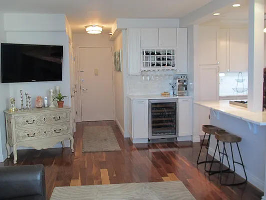 Sold by CityView Real Estate Inc. | media 56