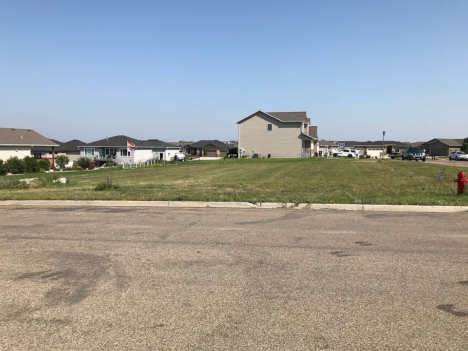 2nd image of 1024 Mustang Dr