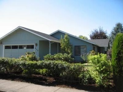 232 74th St, Springfield, OR, 97478