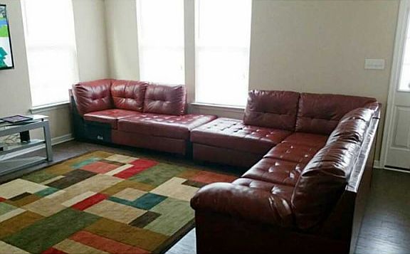 3rd image of 218 Harmony Dr
