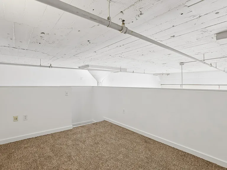 Durant Lofts — Photo 9