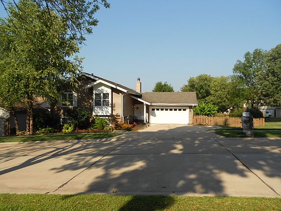 2nd image of 7201 Emerald Forest Dr