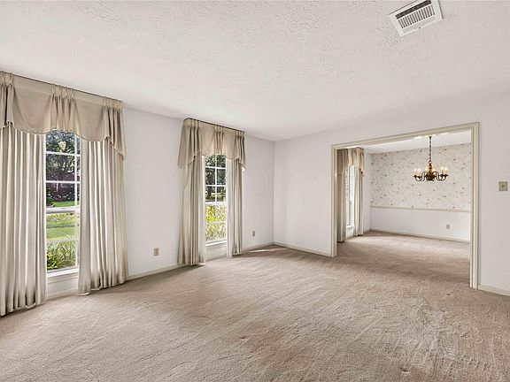 5th image of 6302 Meadowtrace Dr