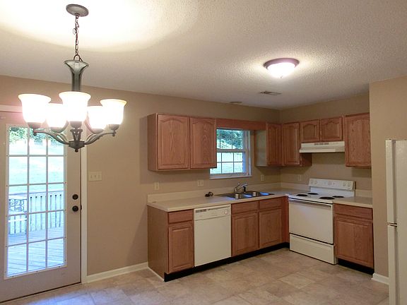 2nd image of 1814 Cherrybrook Dr