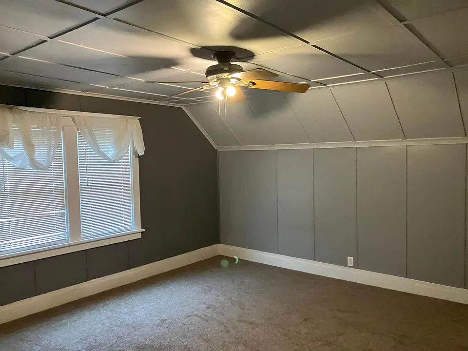 31 Colonial Ave #2