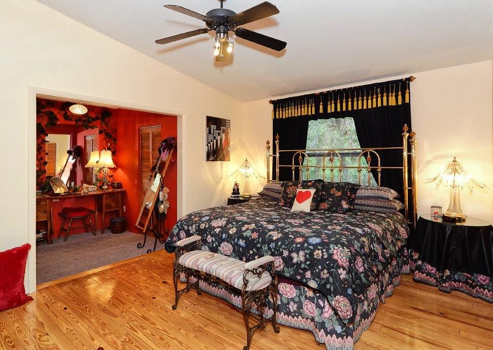 1st image of 1608 Hammock Dr
