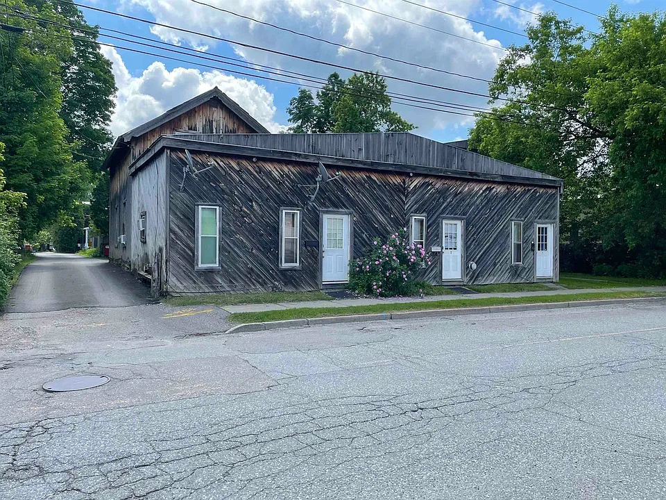 10 Railroad St #7