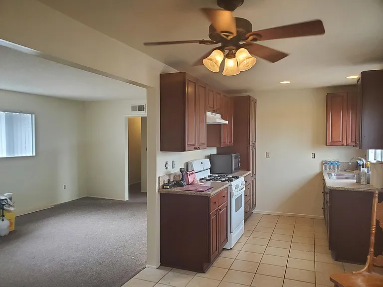 3213 W Cabot Dr #4 — Photo 5